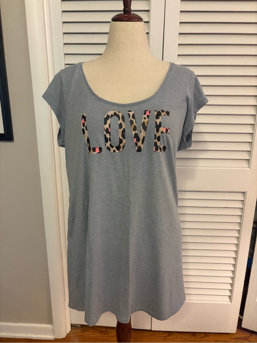 Victoria's Secret Grey Short-Sleeve LOVE Cheetah Sleep Tee / Nightgown